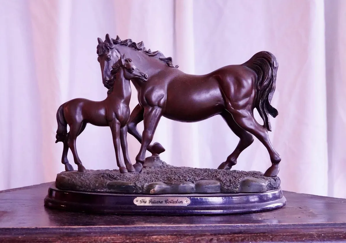 2 HORSES MOUNTED - THE JULIANA COLLECTION