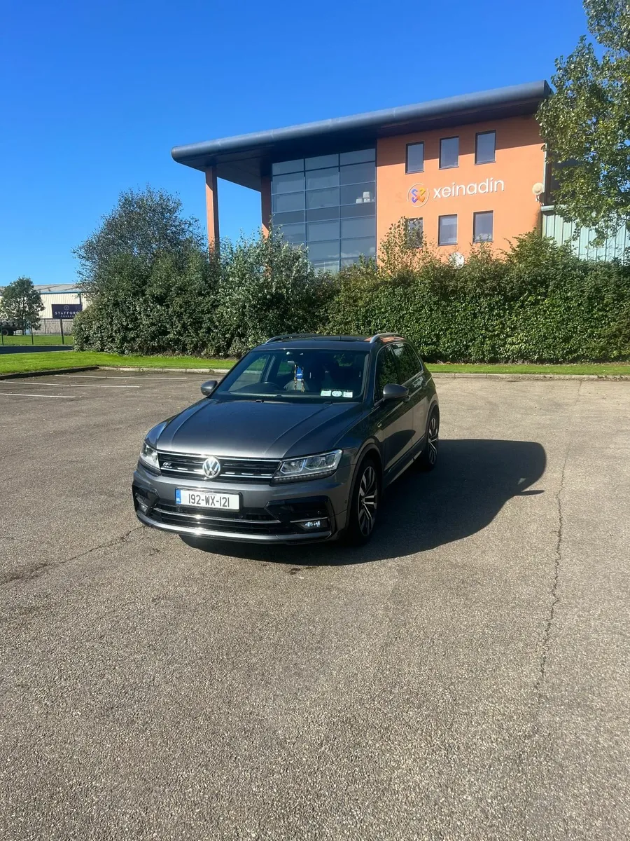 Volkswagen Tiguan DSG 4 Motion R Line - Image 1