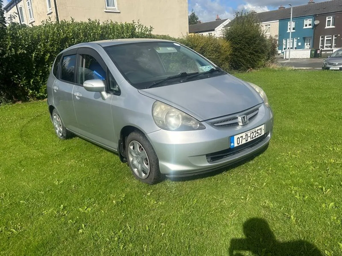 2007 Honda Fit Automatic - Image 3