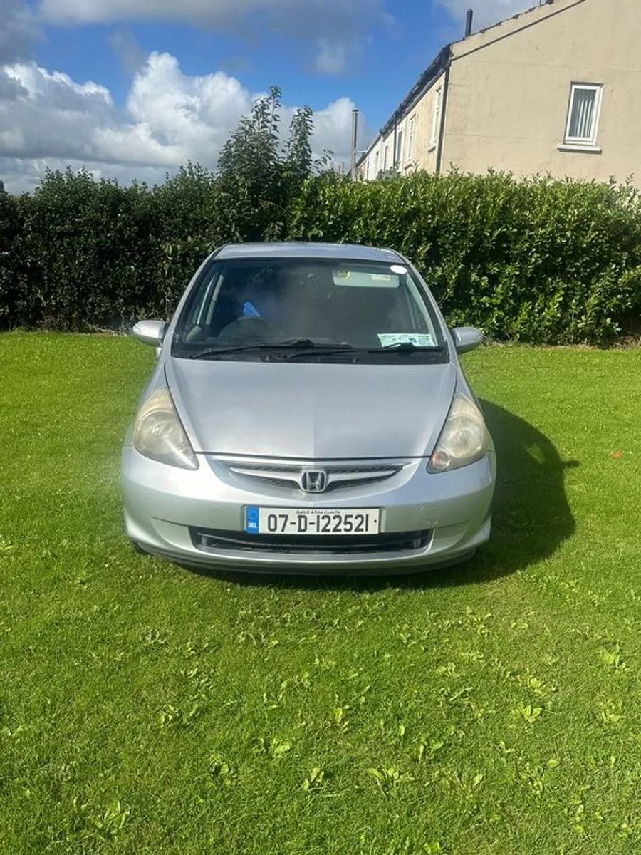 2007 Honda Fit Automatic - Image 4