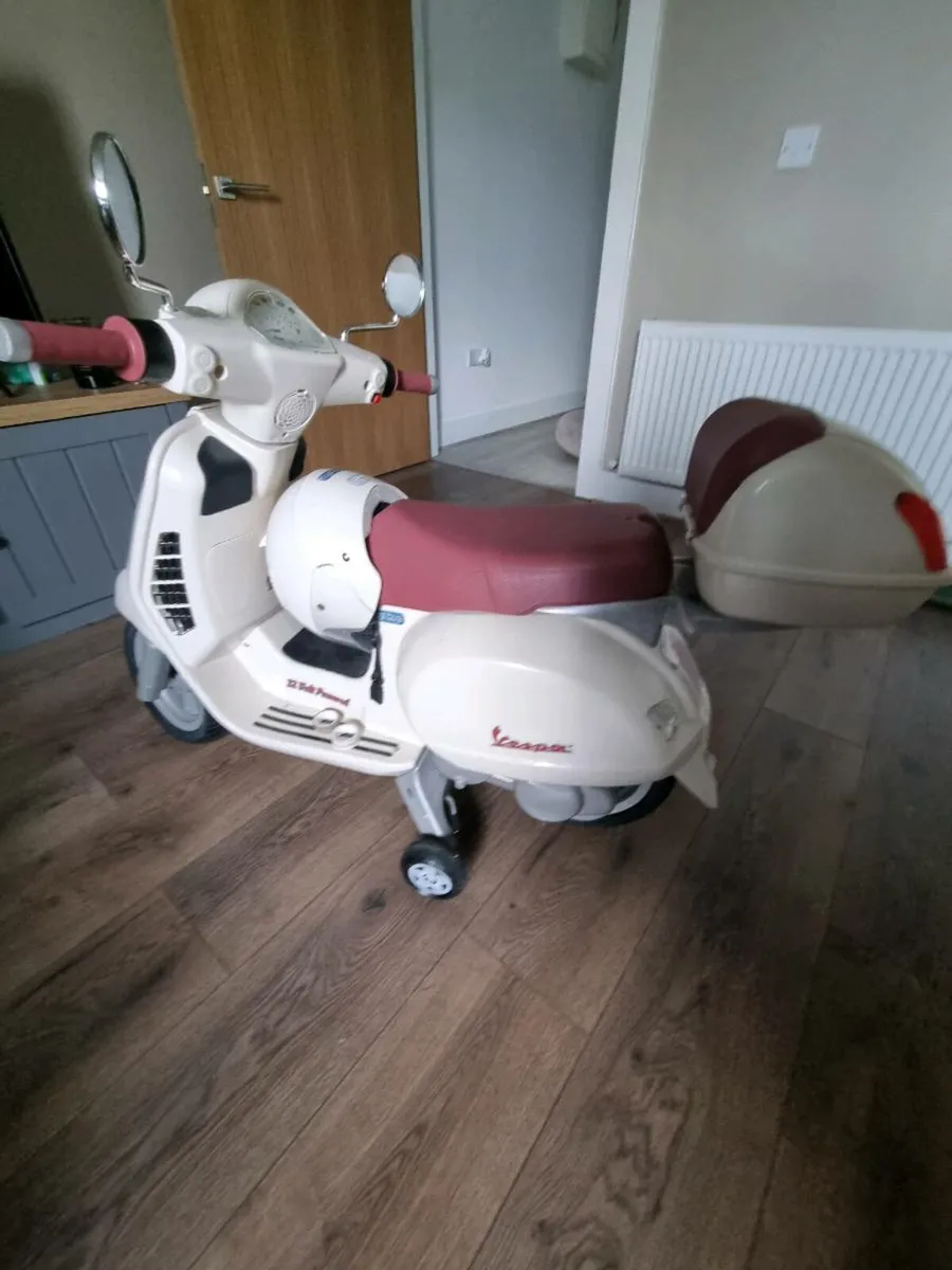 Kids Vespa - Image 1
