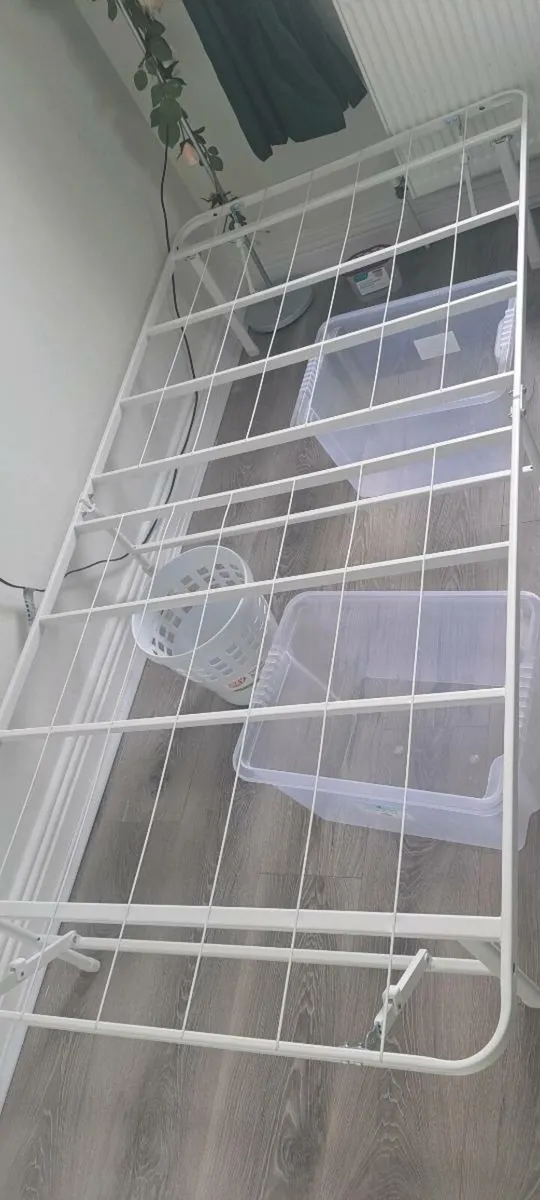 Single bed frame and mattress - Image 2