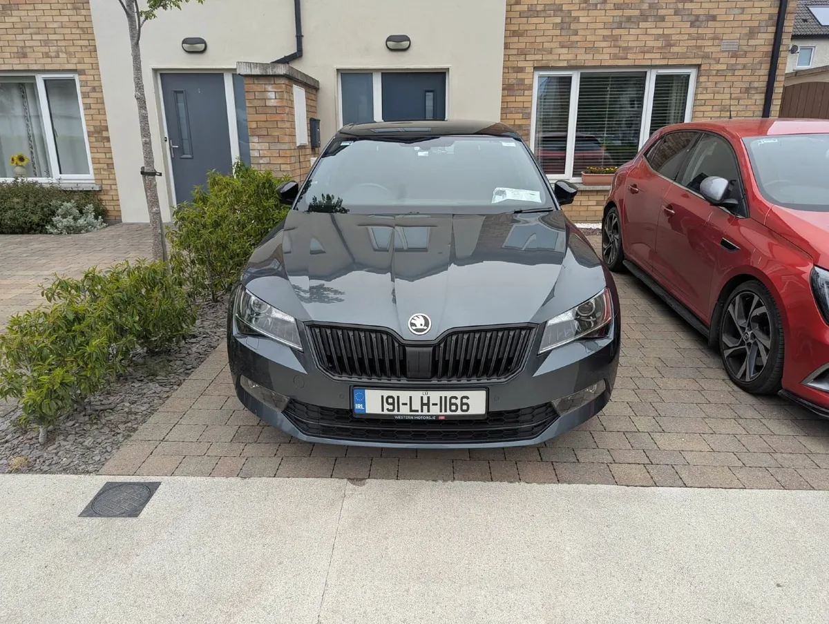 Skoda Superb 2019 - Image 1
