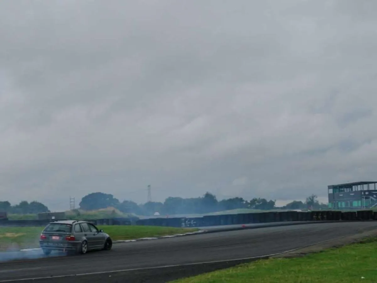 BMW 330i drift car - Image 4