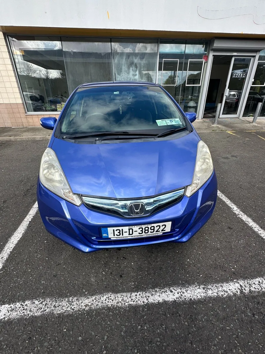 2013 Automatic Honda Fit Hybrid 94.000 Miles - Image 1