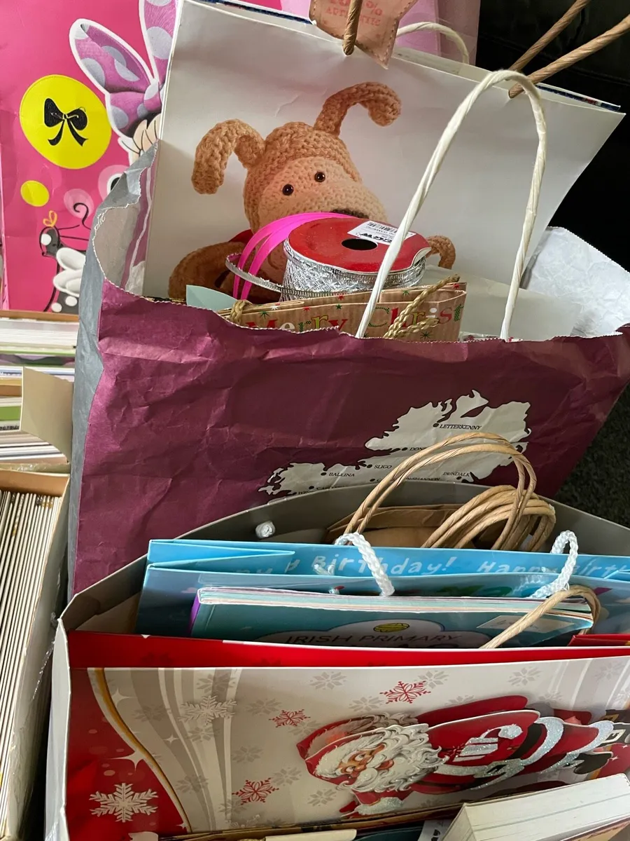 FREE: frames, gift wrapping paper/bags, toys, yoga - Image 4