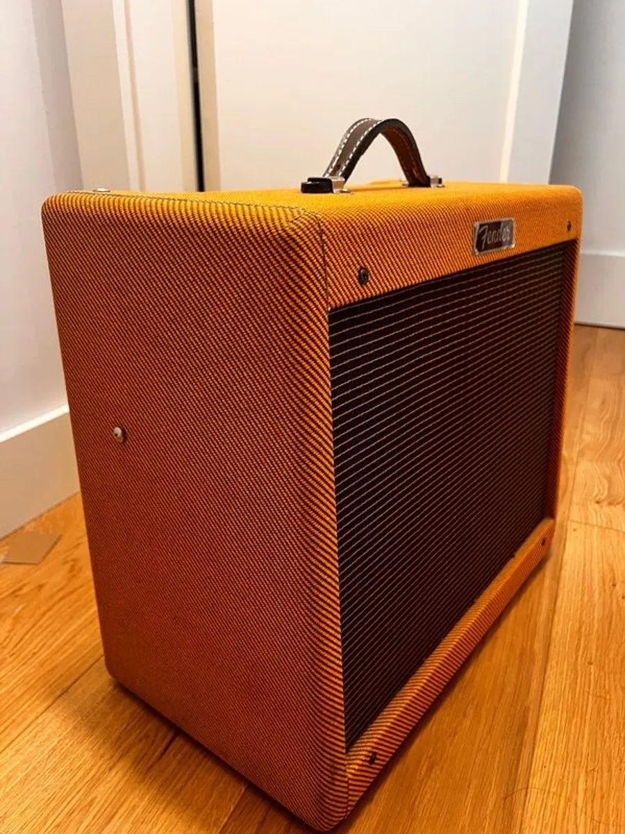 Fender Blues Junior - Image 1