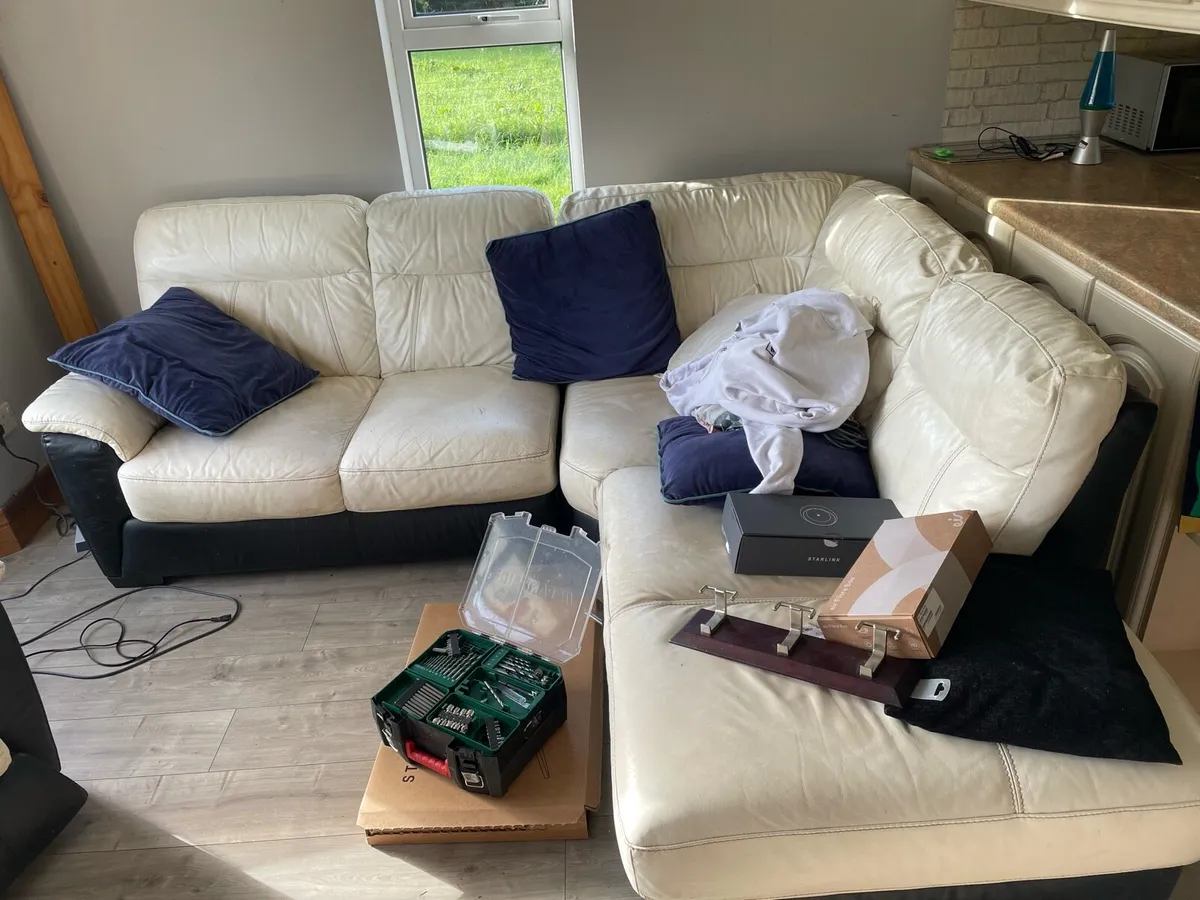 Couch set with electric arm chair - Image 1