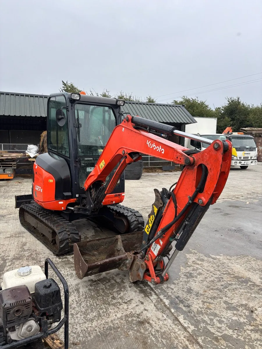 Kabota mini digger and trailer - Image 1