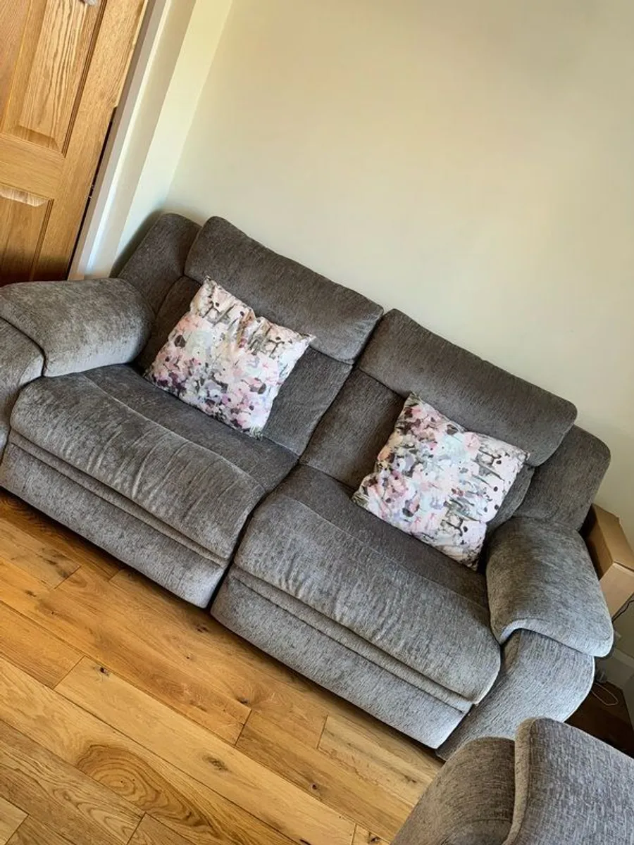 Electric Recliner Sofas - Image 3