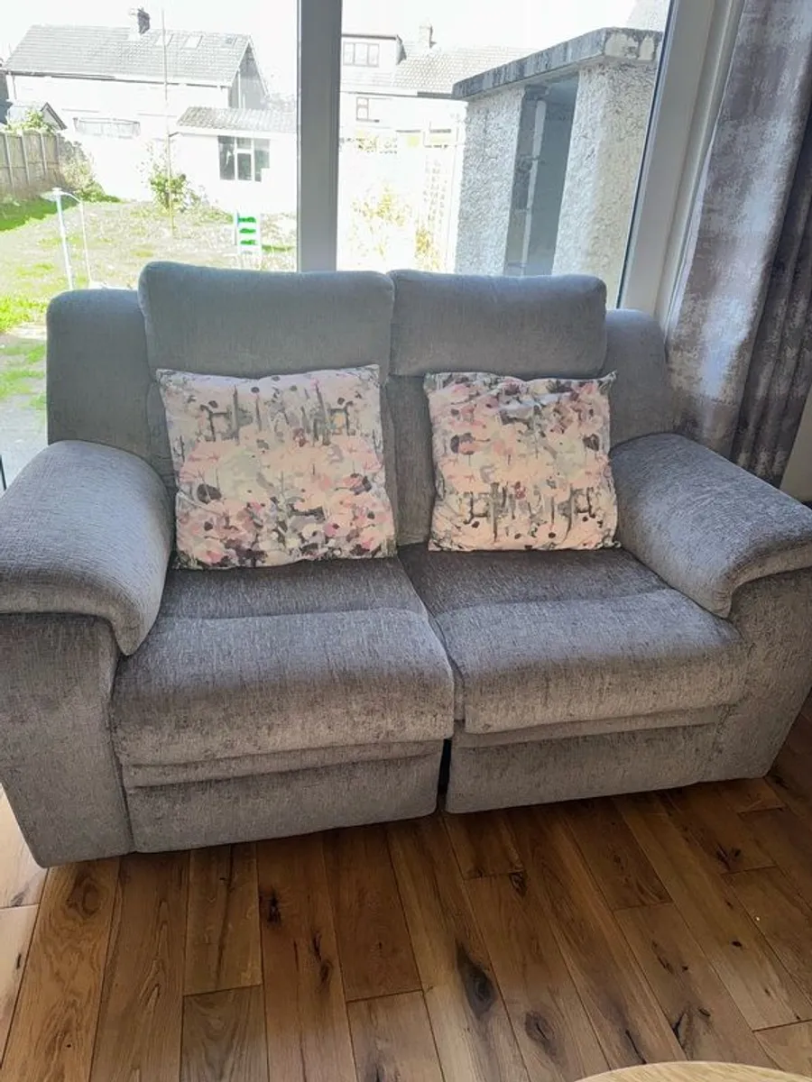 Electric Recliner Sofas - Image 4
