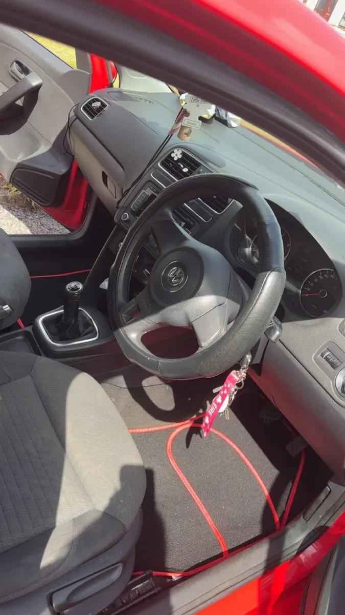 Volkswagen Polo 2010 - Image 1