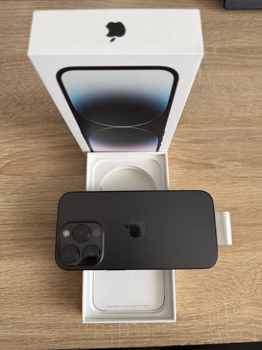 iPhone 14 Pro - Black Titanium - Image 4
