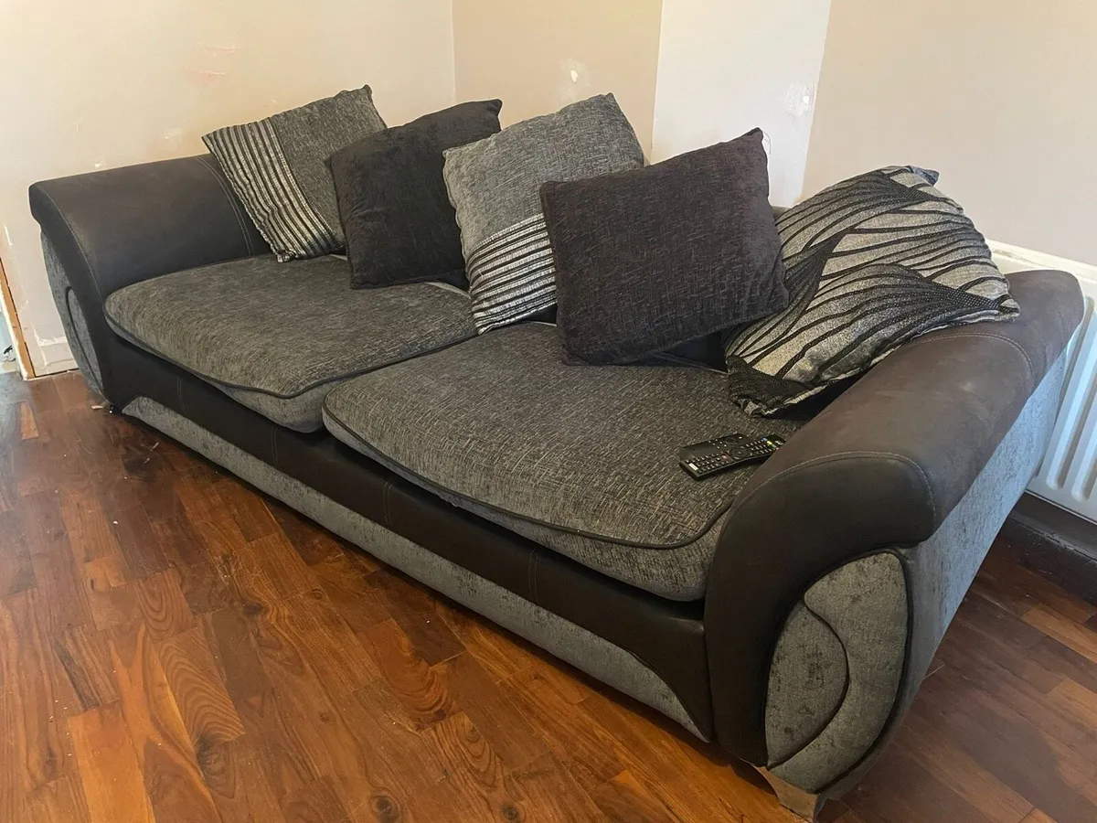 Pair of DFS Evisa Sofas 4 & 2 Seater €685 for both - Image 3