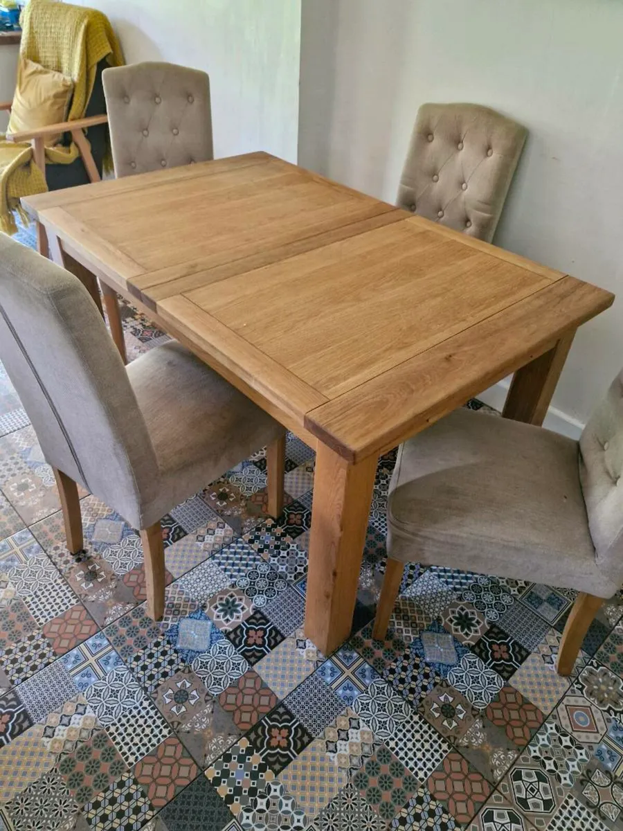 Dining table - Image 2