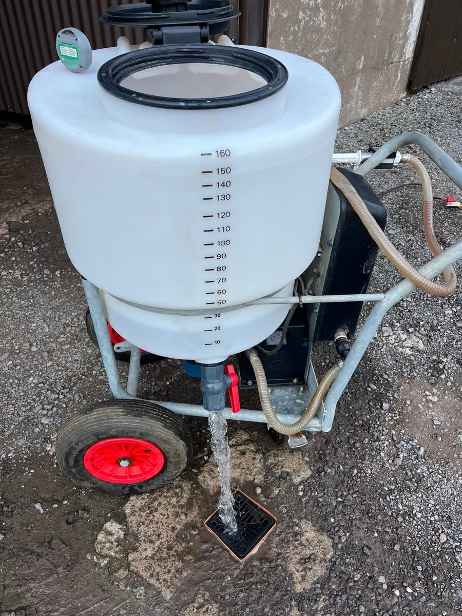 JFC Milk kart - Image 1