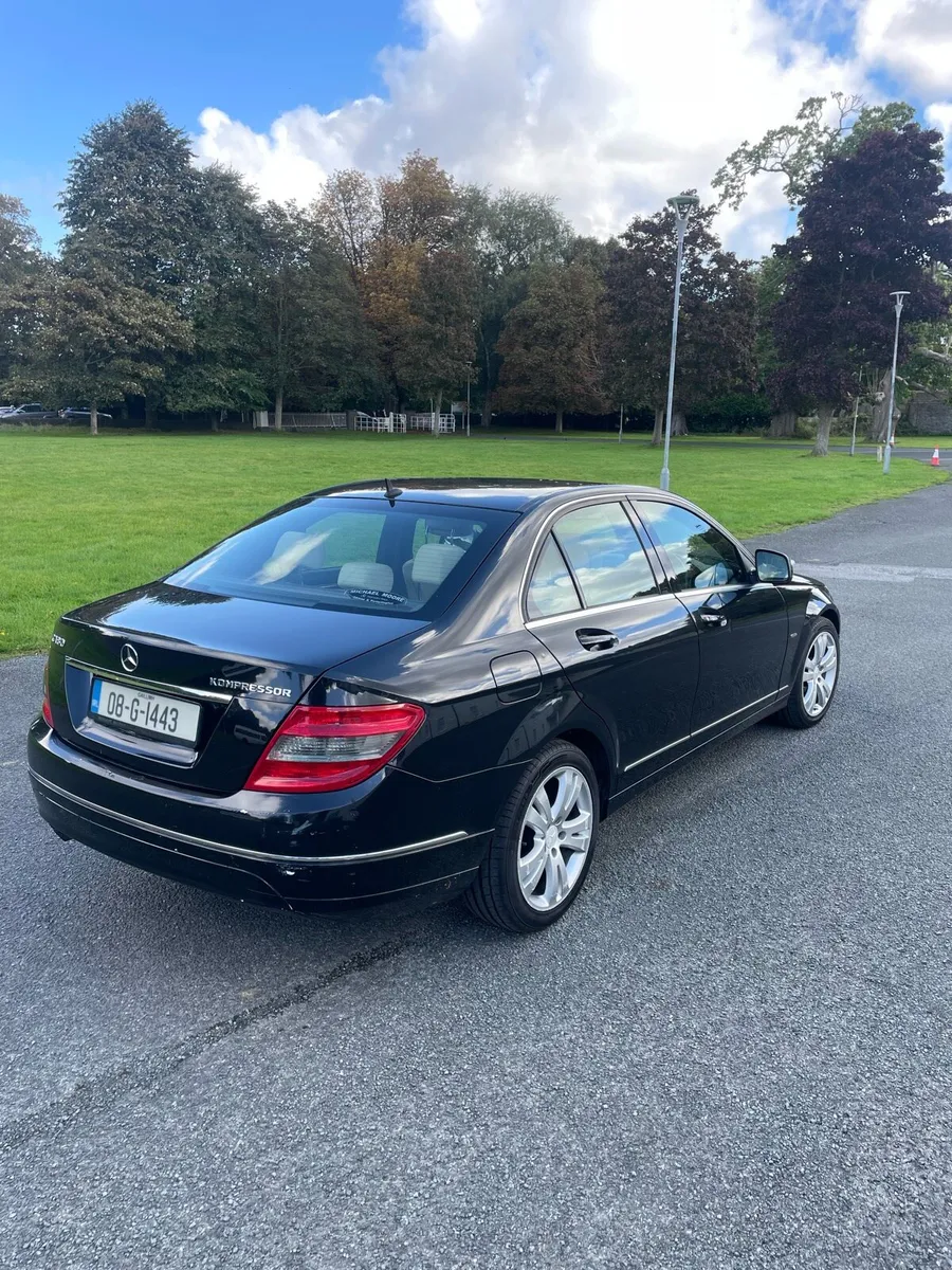 Car - Image 3