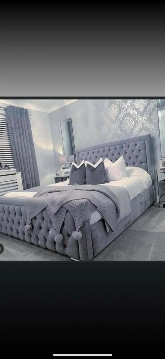 Framed french velvet chesterfield beds - Image 1