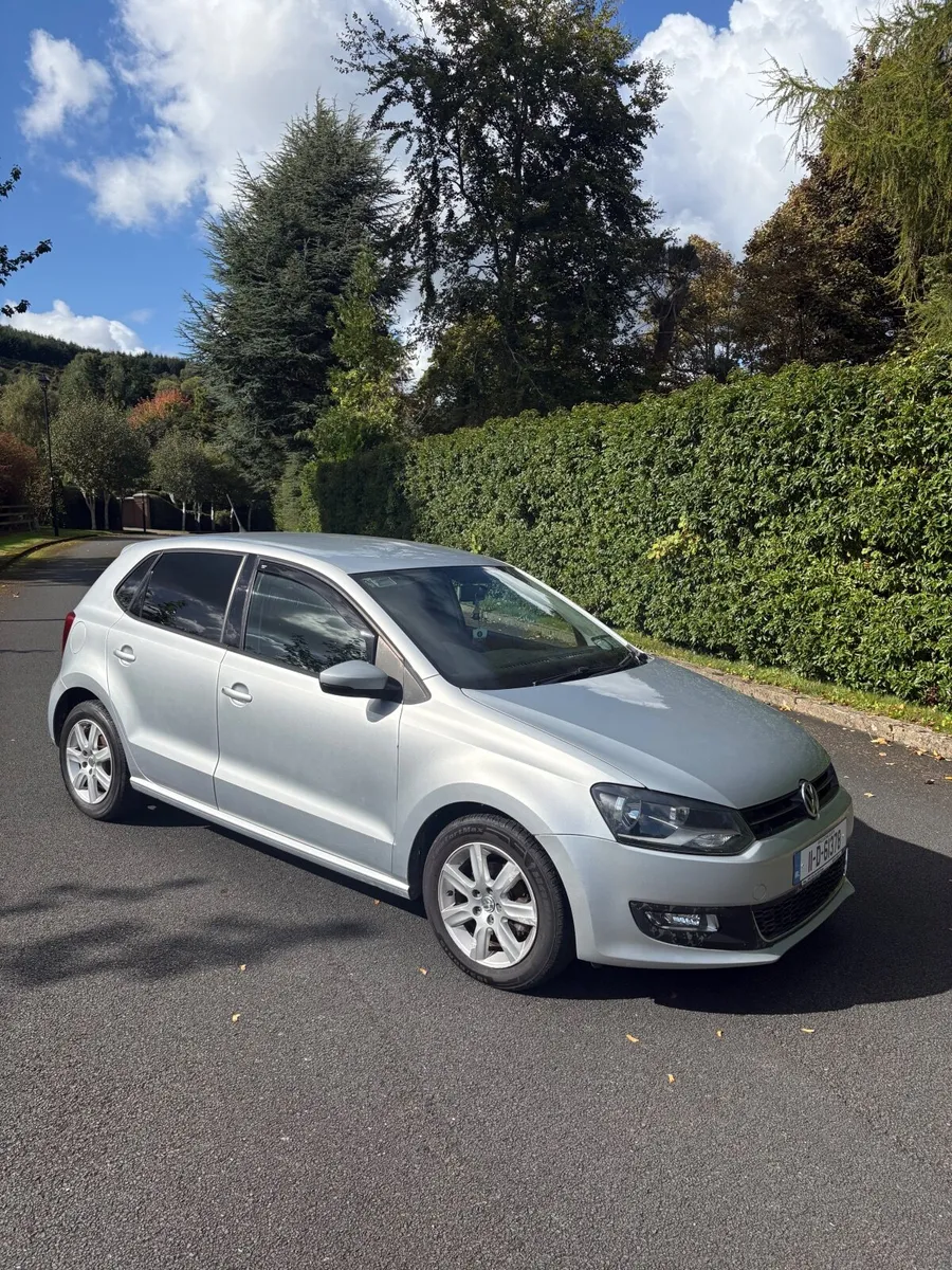 Volkswagen Polo 2011 AUTOMATIC - Image 1