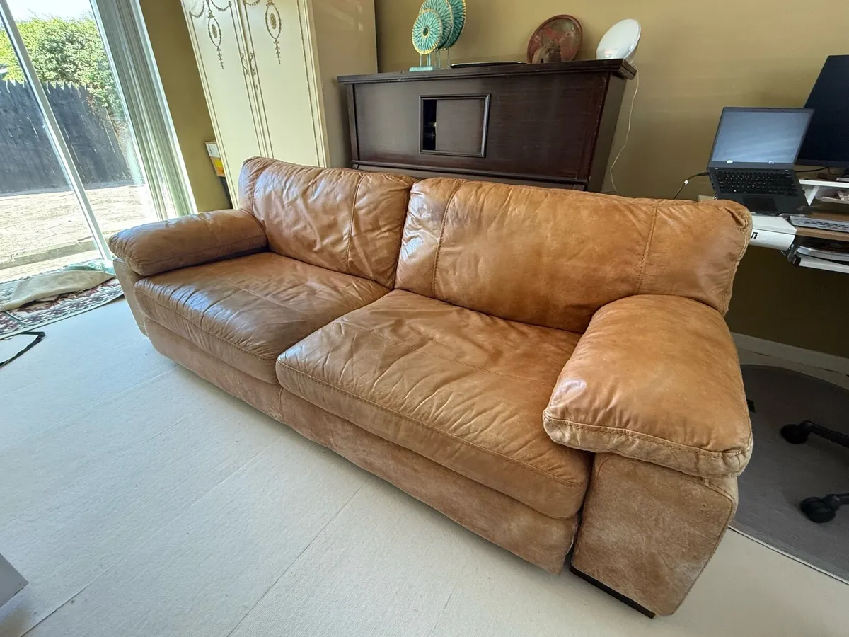 4 Seater Leather sofa - Image 1