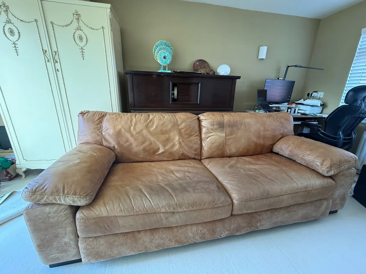 4 Seater Leather sofa - Image 2