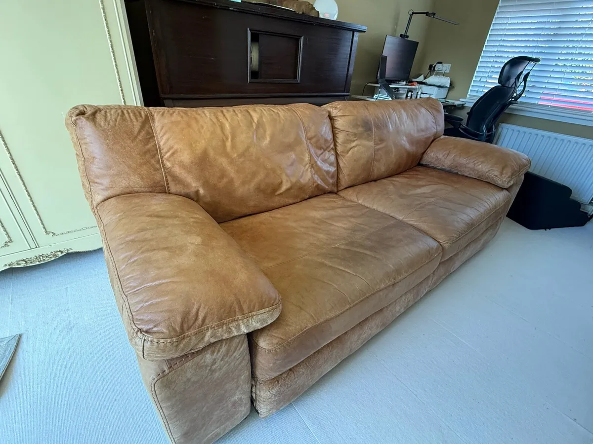 4 Seater Leather sofa - Image 3