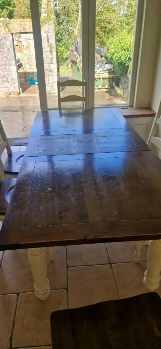 Kitchen table and chairs - Image 3
