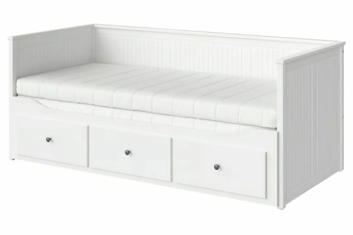 Single bed/Day bed - Image 1