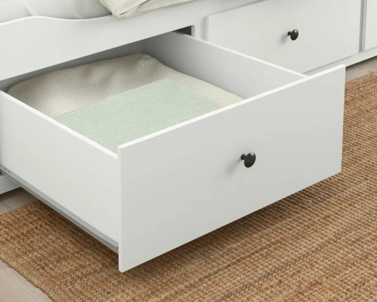 Single bed/Day bed - Image 4