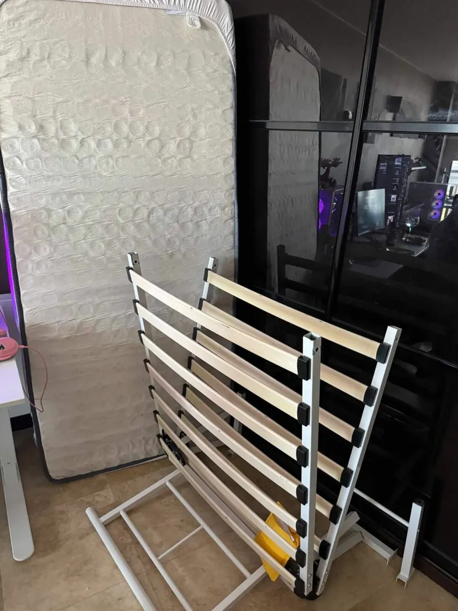 Single bed - Image 3