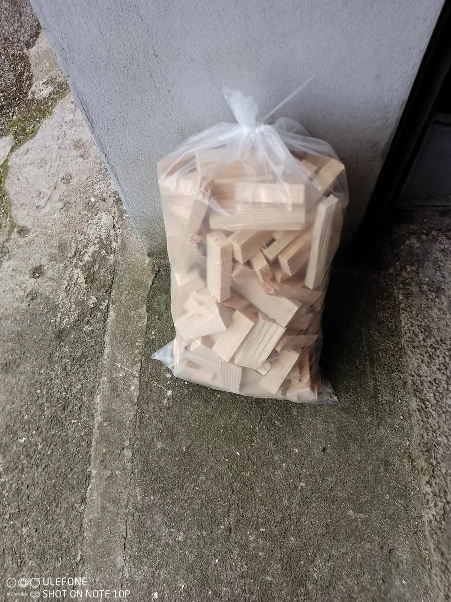 Dried kindling - Image 1