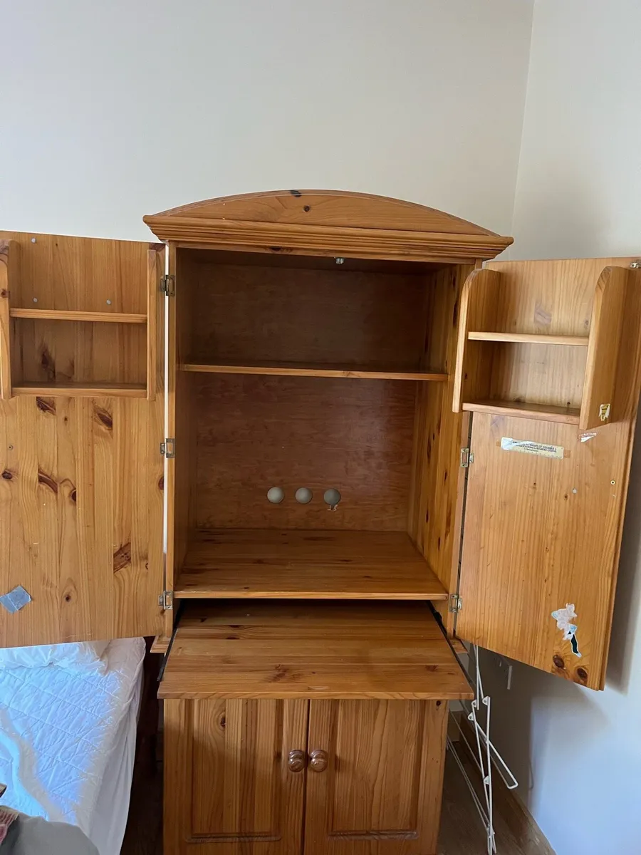 Wardrobe /computer / office - Image 2