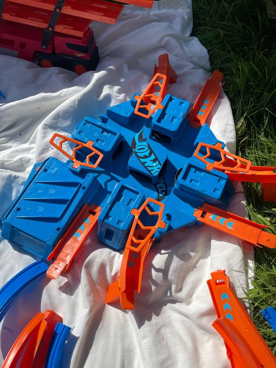 Hot wheels toys - Image 3
