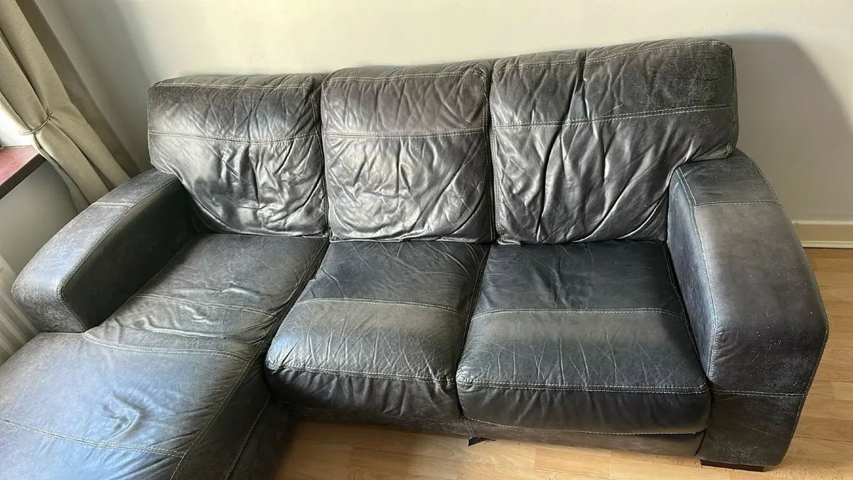 Sofa FREE - Image 2
