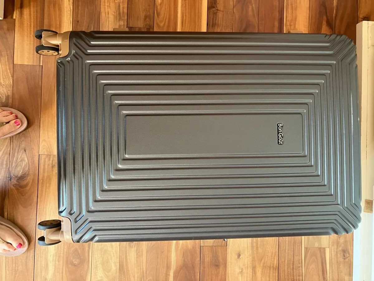 Suitcase - Image 2