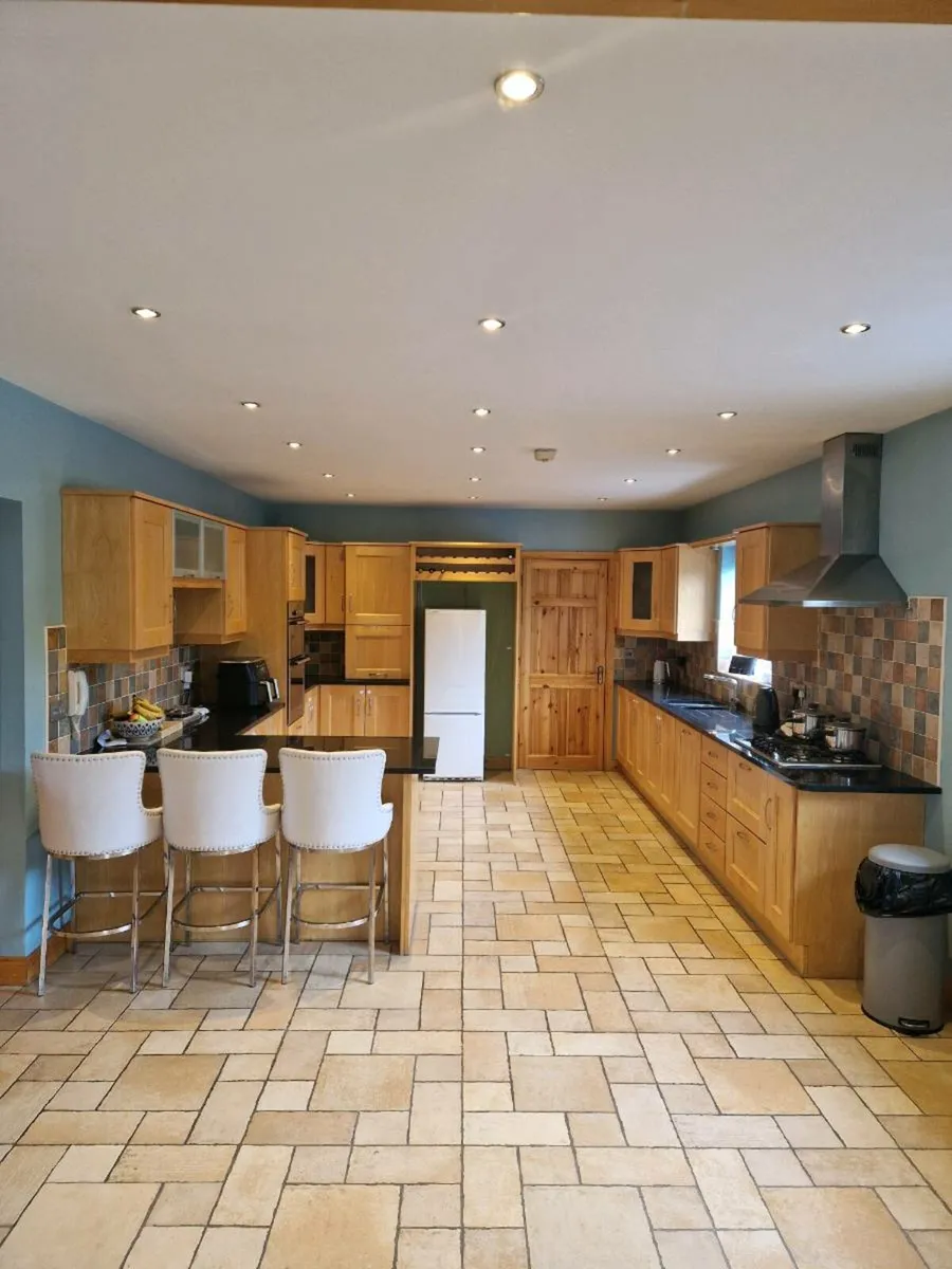 Kitchen Units - Image 1