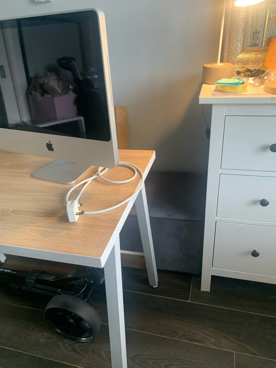 Desk - Image 2