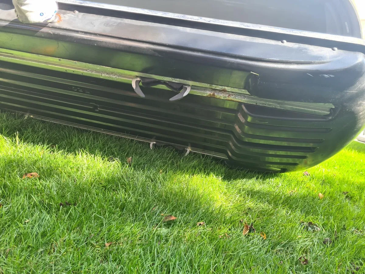 Large THULE roofbox - Image 2