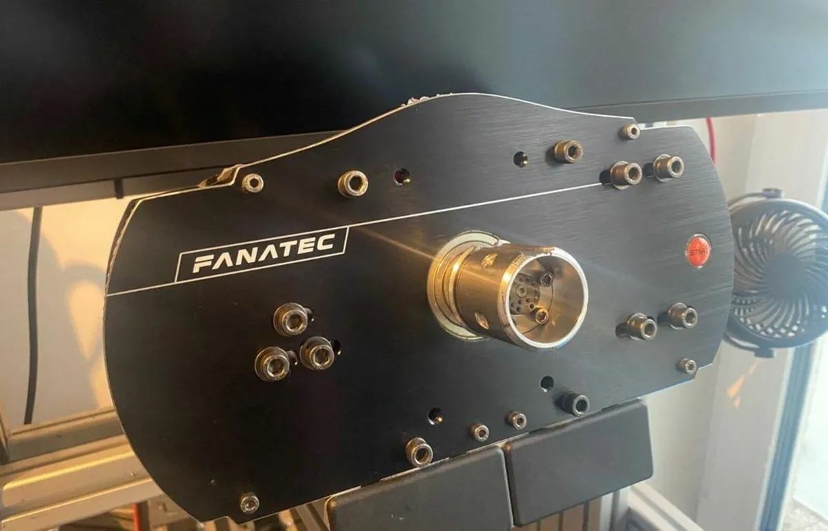 Fanatec Base V2.5 Pedals V3 BMW M3 GT2 F1 Wheels - Image 4
