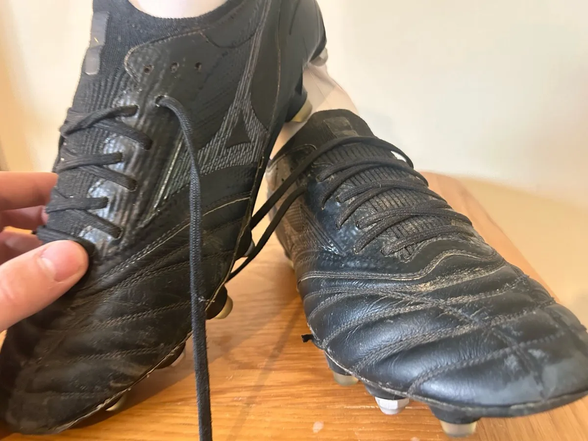 Mizuno Boots - Image 3