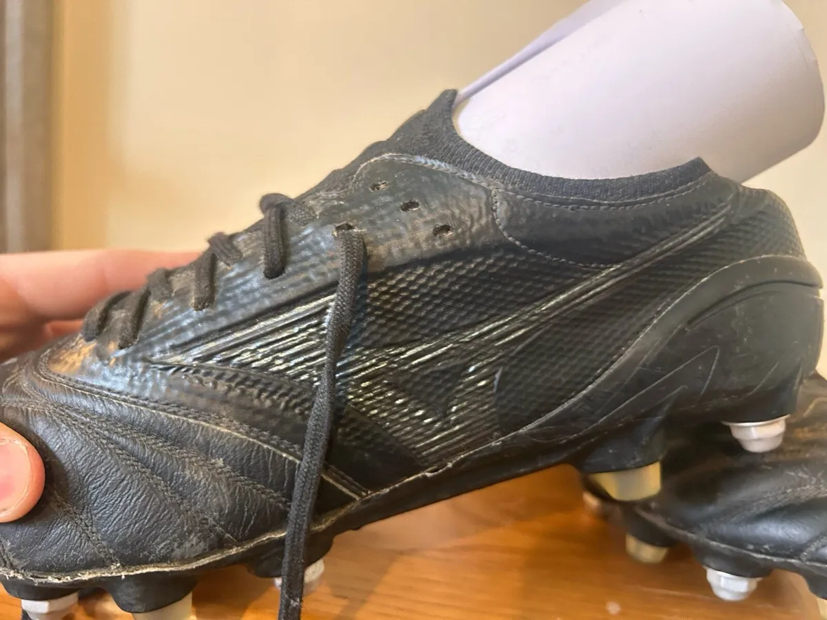 Mizuno Boots - Image 4