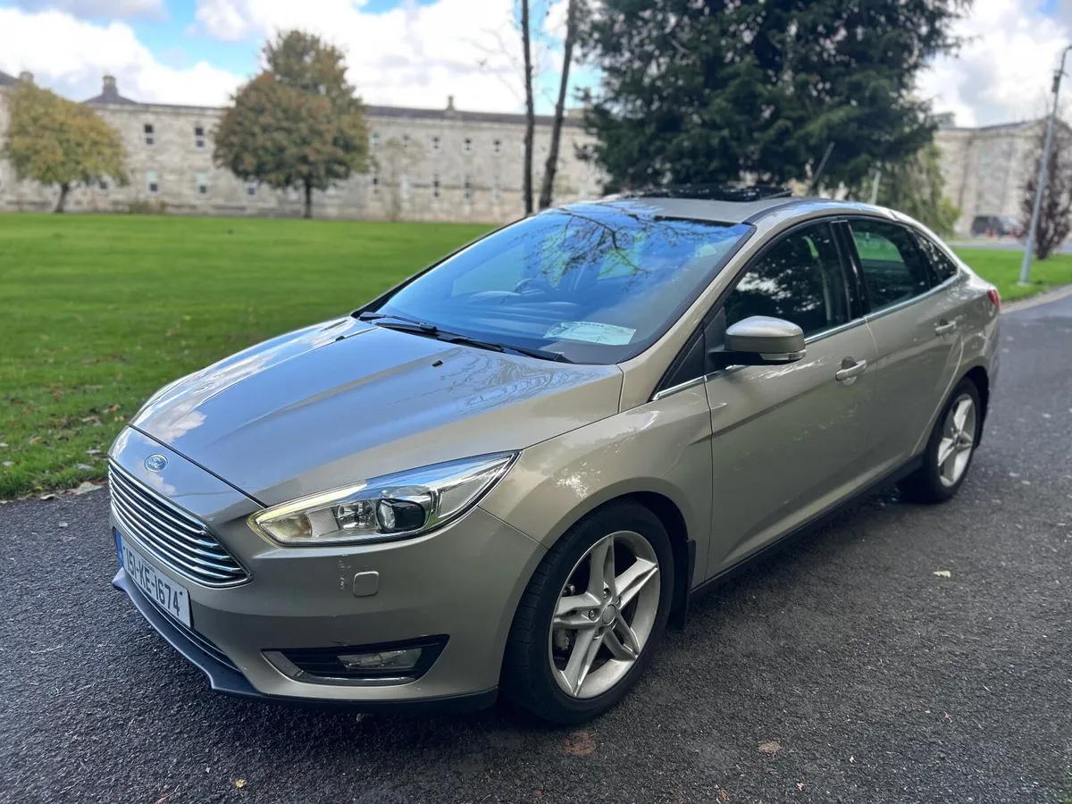 2015 Ford Focus Titanium X  1.6 tdi SUNROOF!! - Image 3