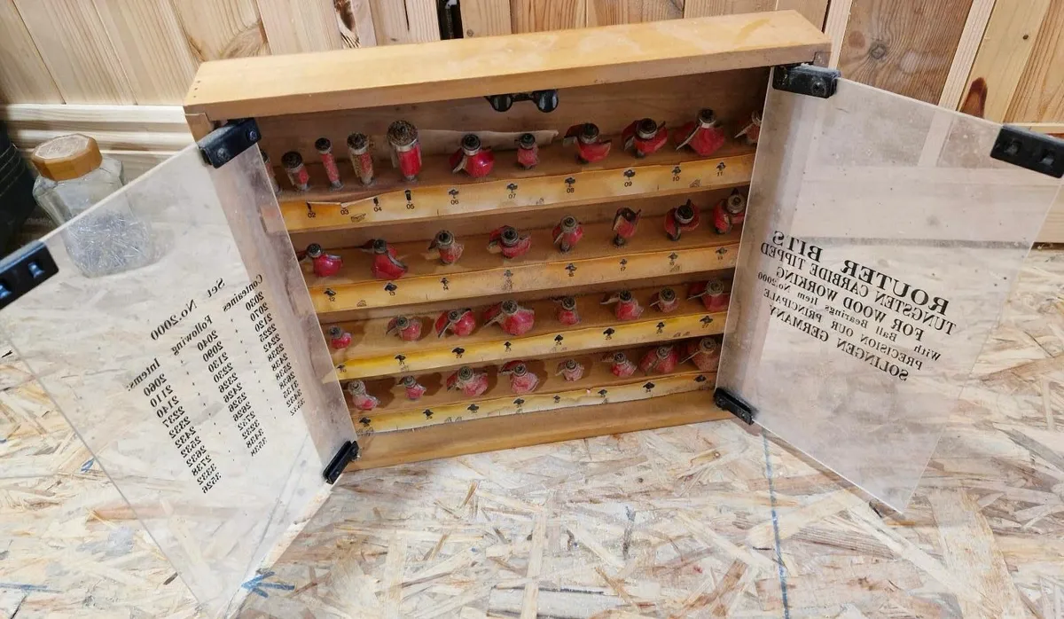 Case of 40 Router bits - Image 3
