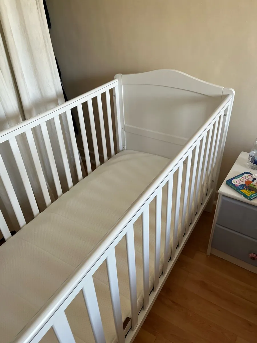 Cot - Image 1