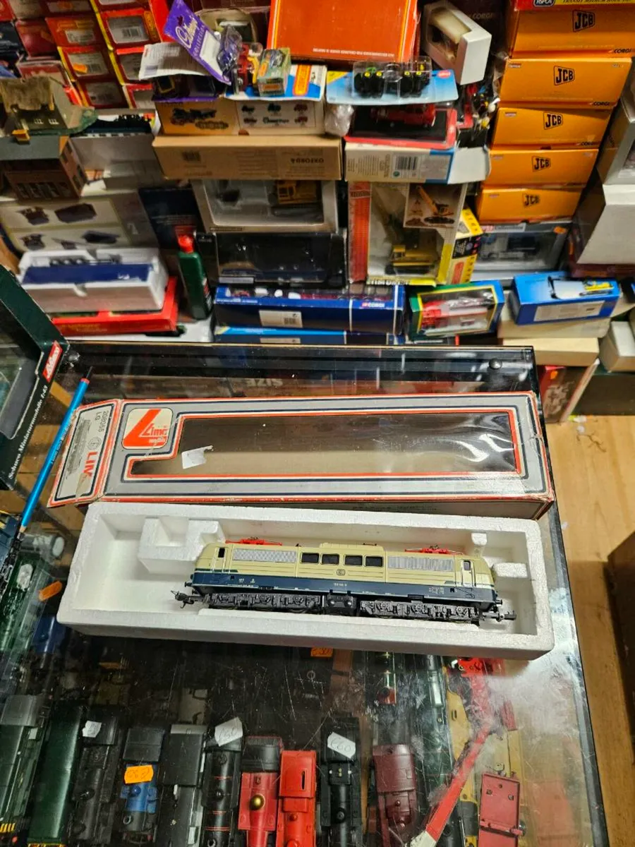 Hornby Lima HO Scale Engine - Image 1