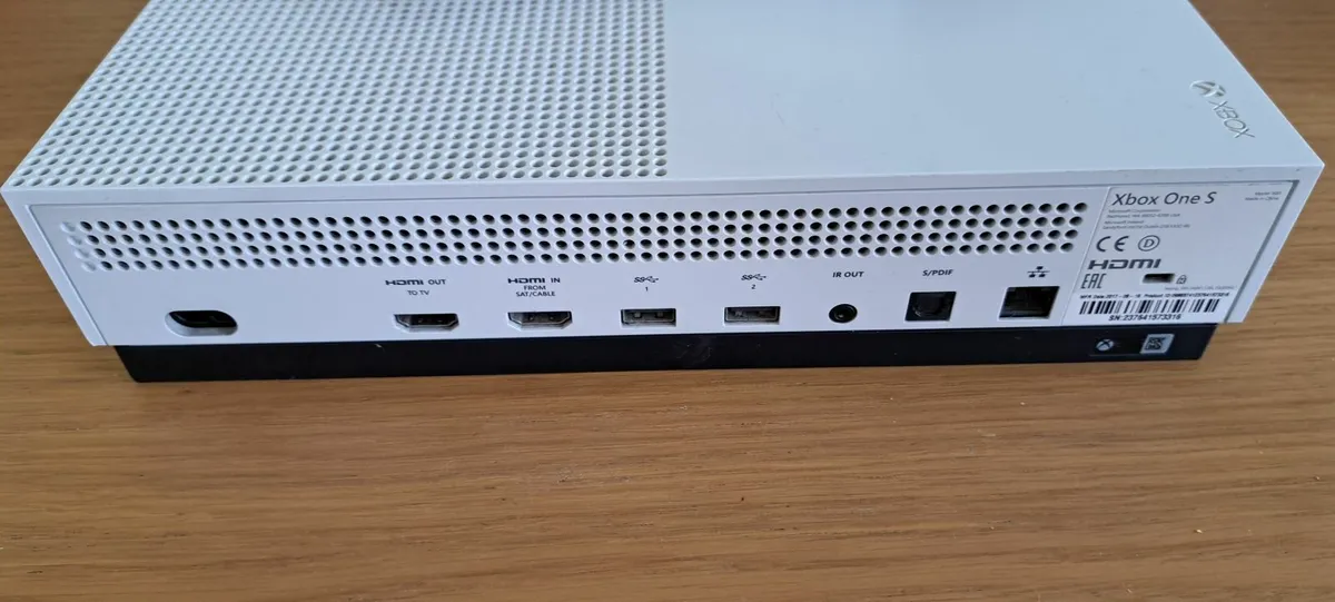 Game console XBOX ONE S - Image 2