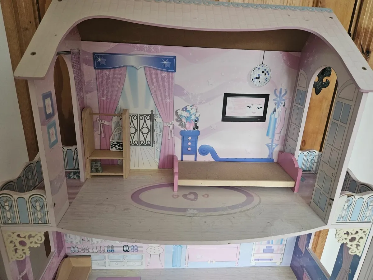 Dolls house - Image 4