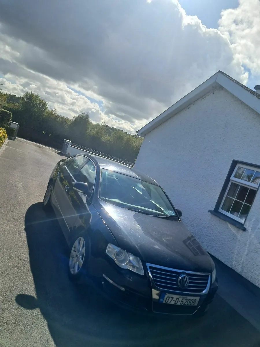 Volkswagen Passat 2007 - Image 2
