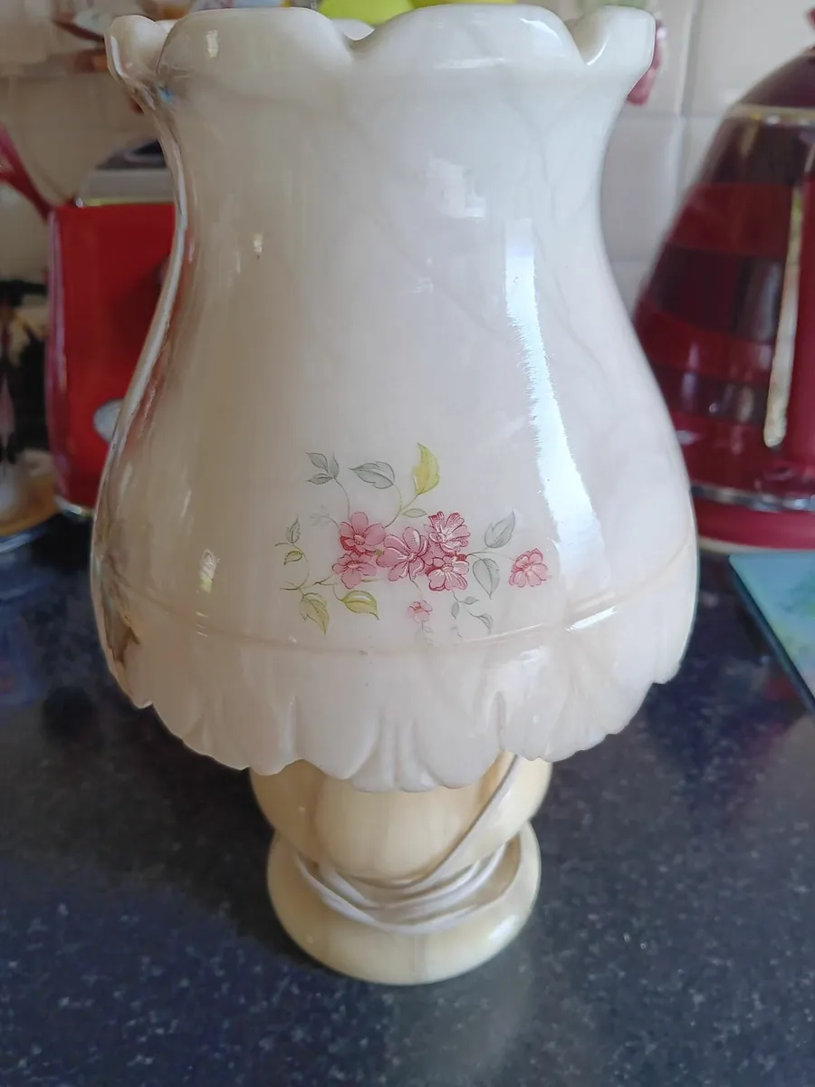 Vintage  American alabaster lamp - Image 1
