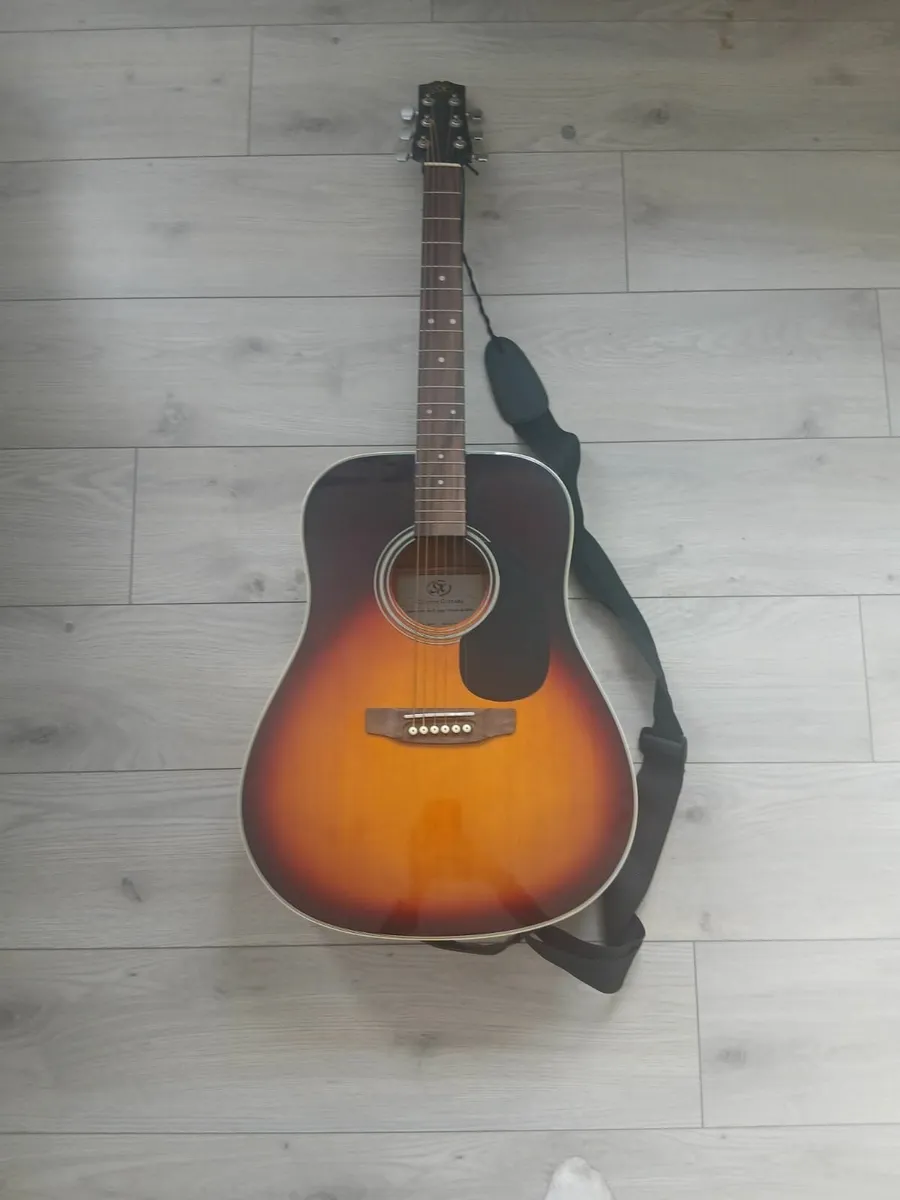 Brand new guitar & case - Image 3